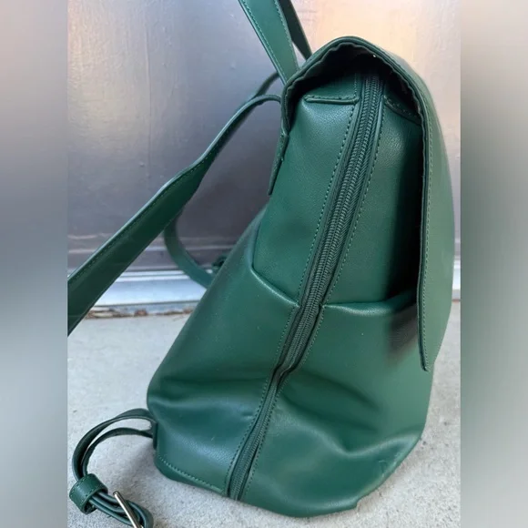 BÉIS Green WICKED 💚 Backpack - Picture 9 of 10